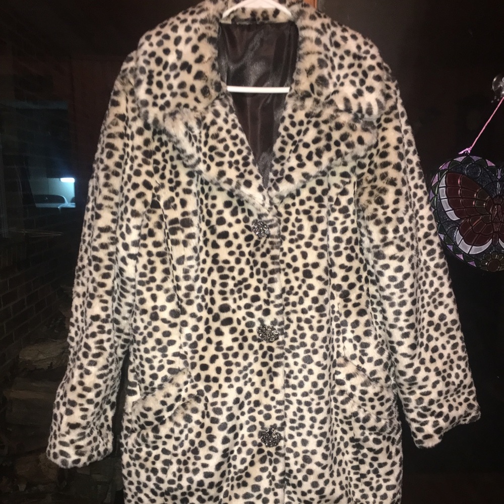 Leopard coat